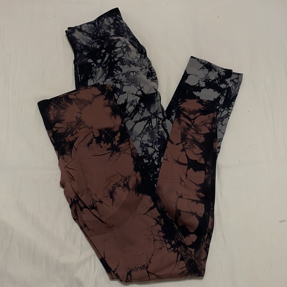 AMAZON SCRUNCH BUTT LEGGINGS